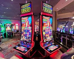 Tampilan layar aplikasi mobile wkwk77 untuk sportsbook dan casino